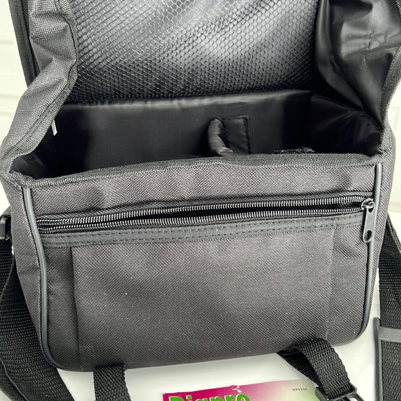 Camera and Camcorder Bag - Picture 9 of 11